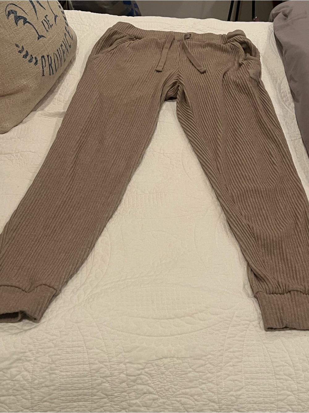 Alo Muse Sweatpant medium - Picture 6 of 13